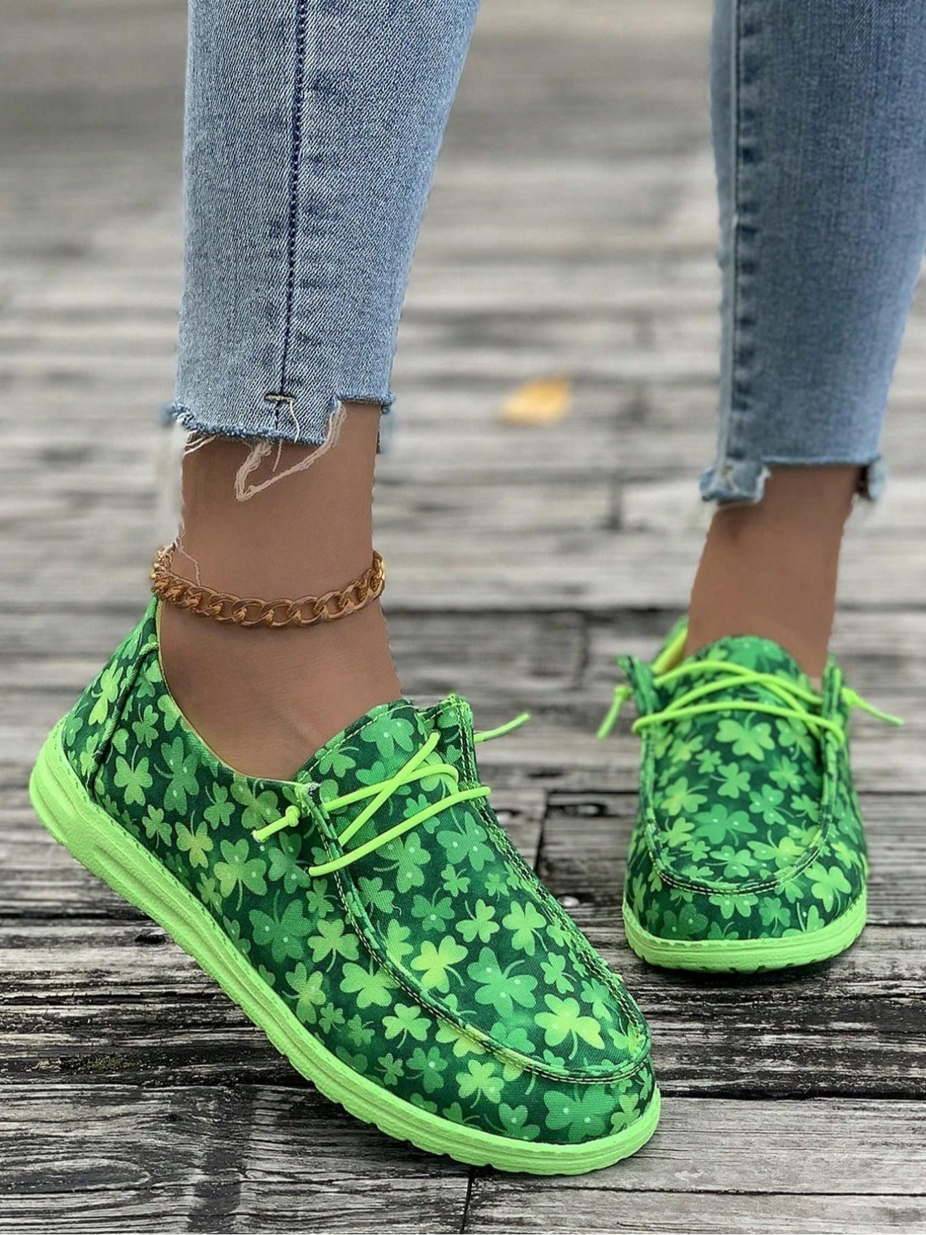 Women's Three-Leaf Clover Slip-On Sneakers, Dark Personality Comfortable Casual Shoes, Eye-Catching Design Must-Have for Trendsetters