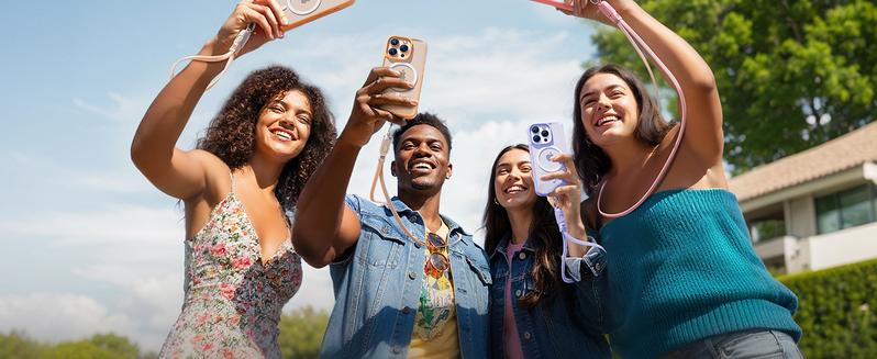 LISEN Crossbody Lanyard Teacher 60W USB C Cable for iPhone Air 17 16 15 Anti-Theft Phone Chain Crossbody Phone Strap for Most Smartphones Cell Phone Neck Holder for Women Desert Gold Silicone Metal Pad Transparent