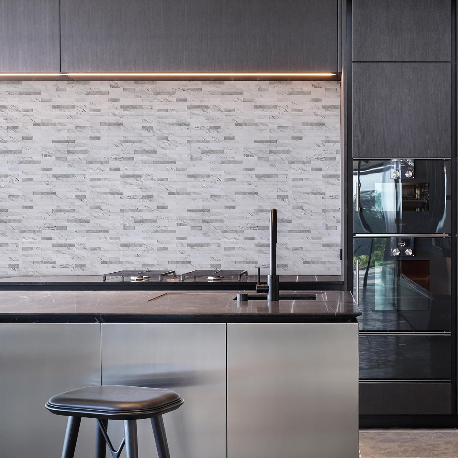 STICKGOO Peel and Stick Backsplash Tile, Stick on Backsplash for Kitchen and Bathroom, Volakas White Look PVC Mixed Metal Silver Self Adhesive Wall Tiles(10 Sheets) Decoration