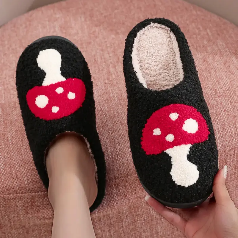 Mushroom Embroidered Plush Slippers, Soft Non Slip, Creative Mushroom Design, Unisex Indoor Outdoor Warm Non-Slip Shoes, Fall Winter Gift, House Slippers