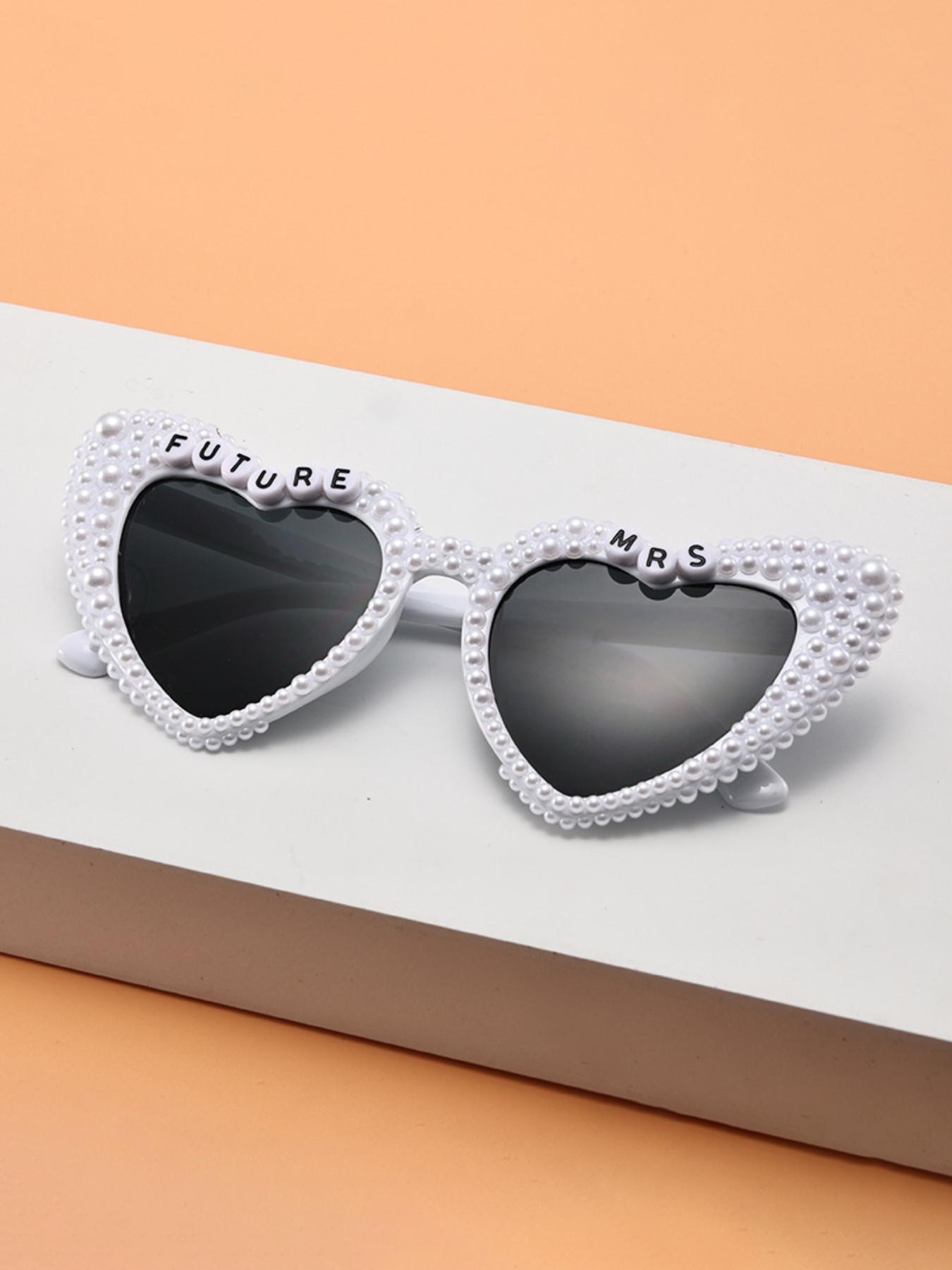 Future Mrs Pearl Heart Sunglasses, Perfect for Bachelorette Parties, Wedding Photoshoots, Stylish Sun Protection Glasses