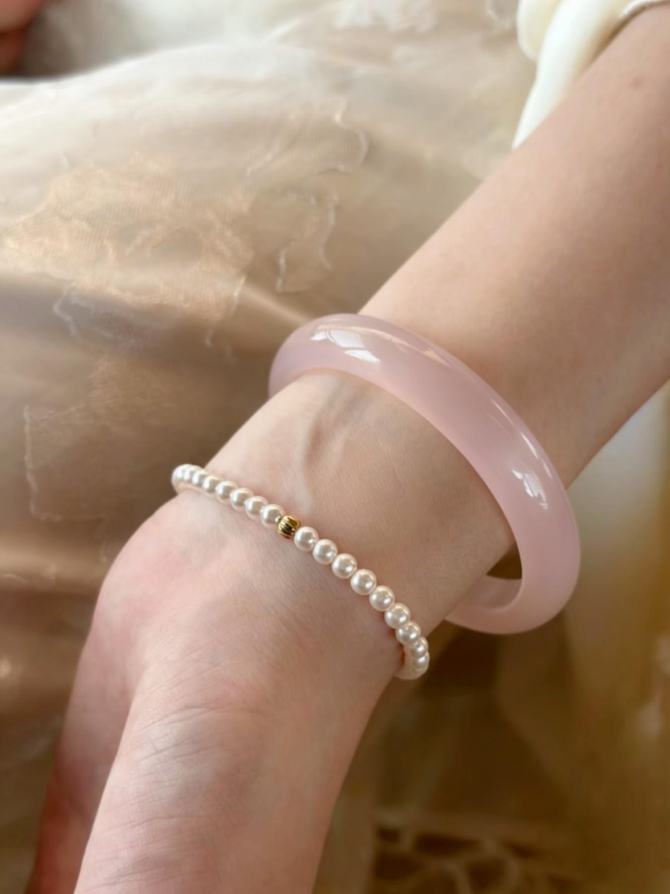 Chinese Style Jade Bangle Set with Gift Box,Cat Eye Stone Bracelet, Best Gift for Her, Lucky Charm Jewelry, Fashion Accessory Perfect for Blessing and Memorial Keepsakes, Size 58-60mm, Elegant Jewelry Collection