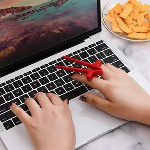 4 PCS Lazy Finger Ring Style Snack Tongs, Portable Clean Hands Snack Grabber Chopsticks, Anti-Mess Finger Helper Ideal for Gaming Movie Night & Daily Snacking Accessory