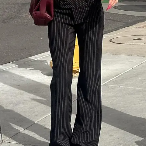 Women's Slim-Fit Striped Suit Pants, Fashionable Low Waist Micro Flare Pants for Office and Commuter, Versatile Woven Long Trousers for All Seasons, Casual Work Pants, Flared Leg Trousers