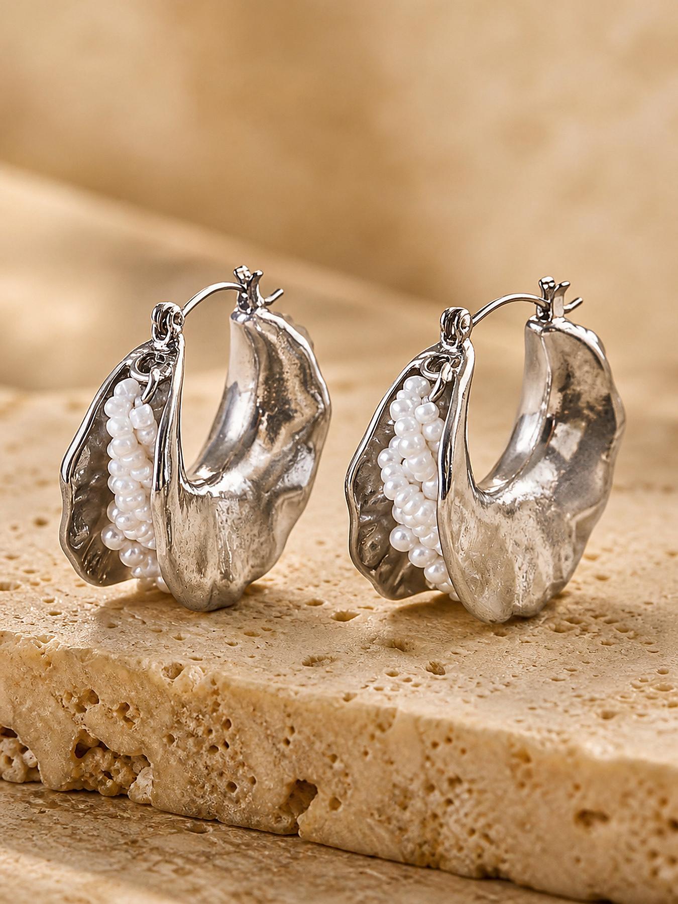 Metallic Pearl Beaded Statement Earrings, Luxury High-End Ear Cuffs, Fashionable Unique Jewelry for Women, Trendy Small Earrings