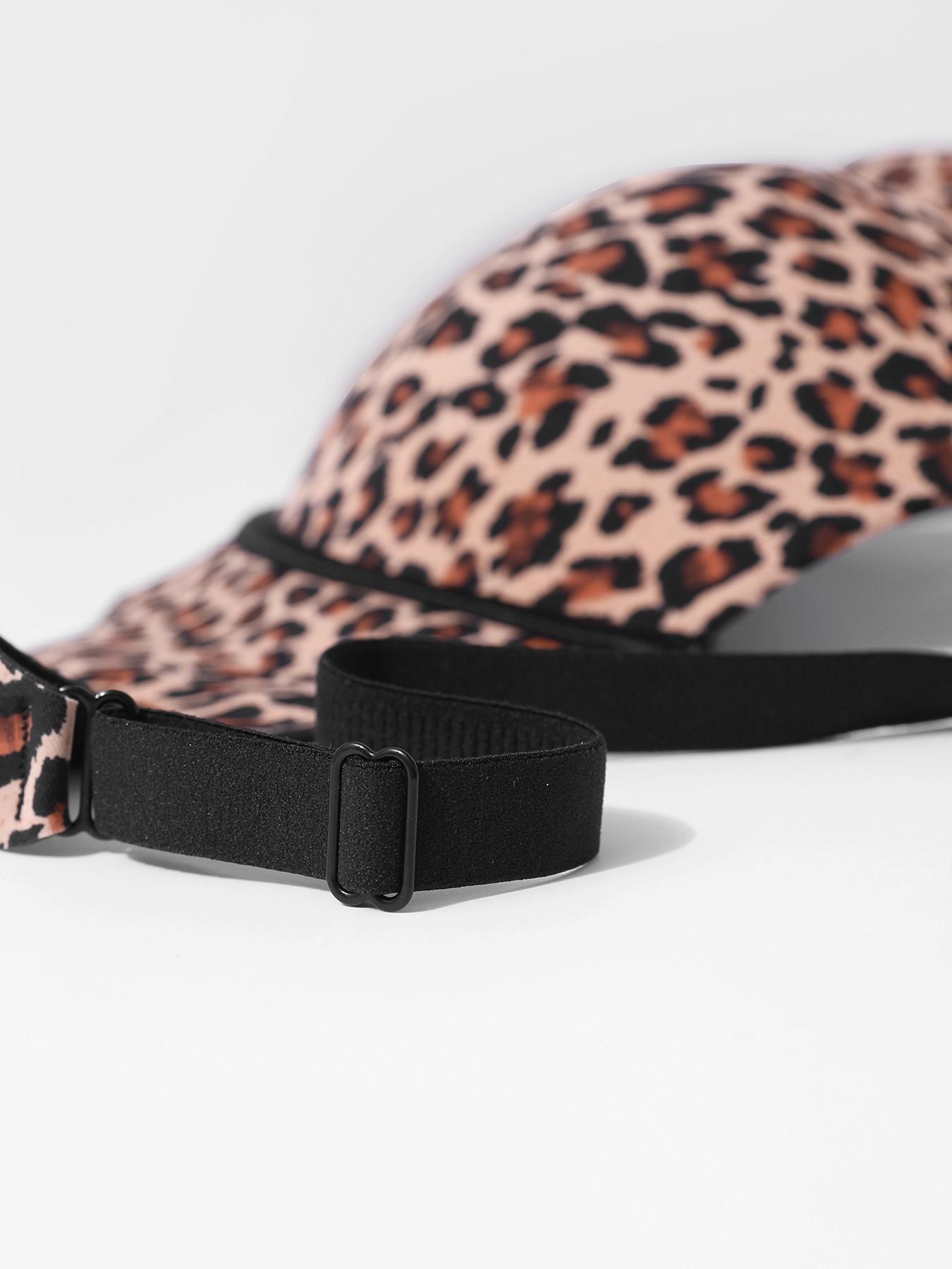 1 pack / 3 colors - Leopard print seamless bra - Four rows, two clasps - XS - XL size - Adjustable for shaping and support during exercise - Suitable for daily wear, parties, yoga - Comfortable, breathable, fits well and is skin-friendly - Women's bra