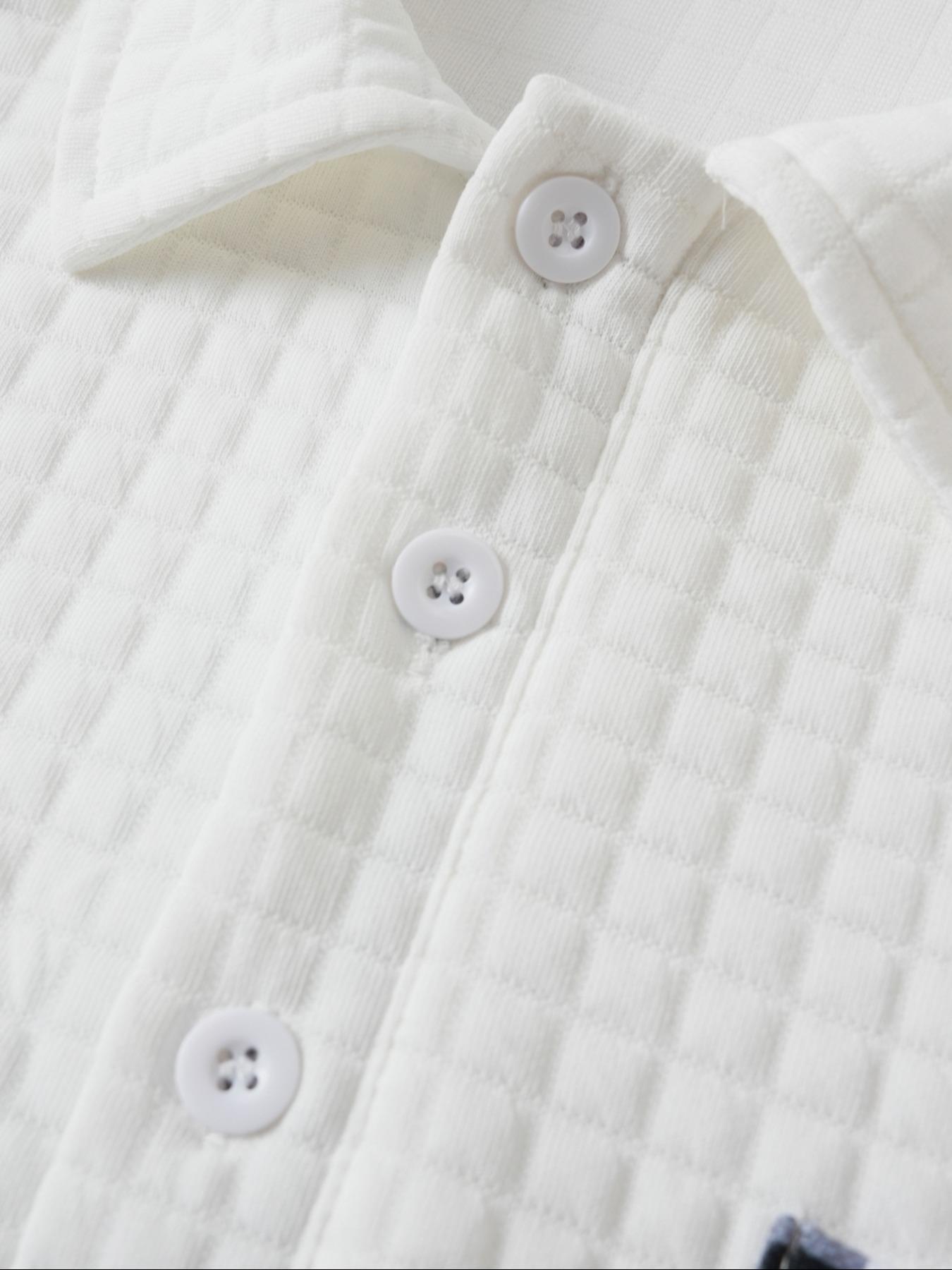 A new men's autumn and winter knitted crew neck long sleeve sweatshirt, suitable for daily wear, vintage half button design, casual and versatile trend simple pullover, is a must-have item in men's wardrobe.