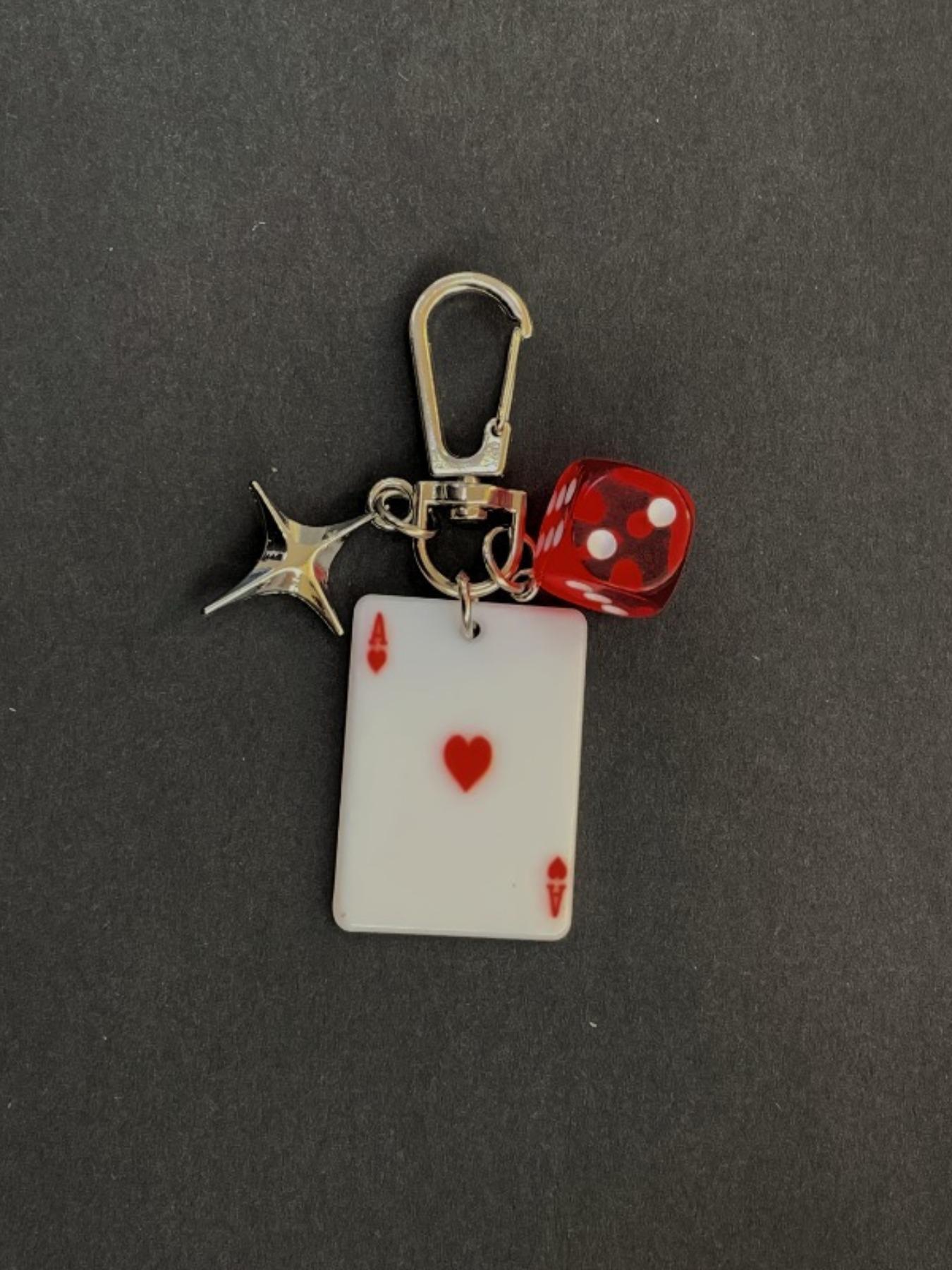 Y2K Ace of Spades Keychain with Star Pendant-Poker Card Dice Star Keychain Bag Charm, Acrylic Keychain, Aesthetic Keychain, for Bag Charms, Backpack Keychains & Wallet Decoration
