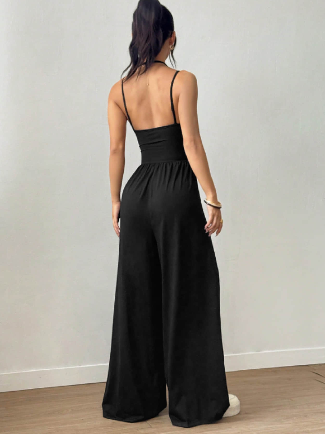 Summer New Fashion Women's Wear Design Double Fine Shoulder Strap One-Piece Wide Leg, Pleated Waist Design, Suitable for Commuting, Daily Wear, Vacation, Home, and Outdoor Adventures