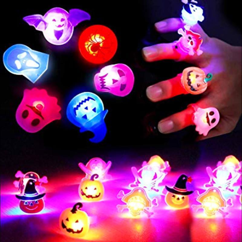 50Pcs+2pcs Christmas Light Up Rings Party Favors Luminous Flash Finger LED Ring Blinking Jelly Rubber Ring for Kids Adults Christmas Gifts Plastic Spooky