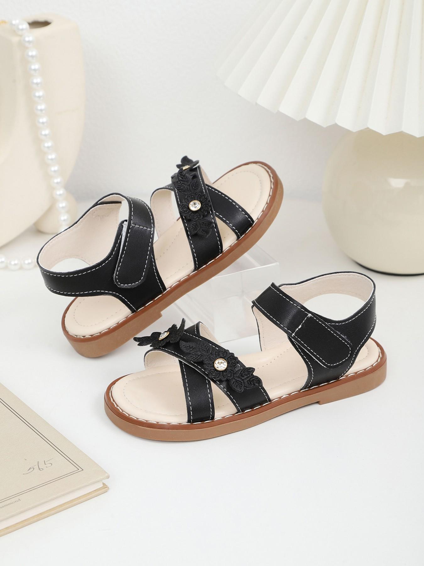 2026 Summer New Girls' Cross Strap Sandals, Child 3D Leaf Decoration Princess Shoes, Soft Sole Beach Sandals for School
