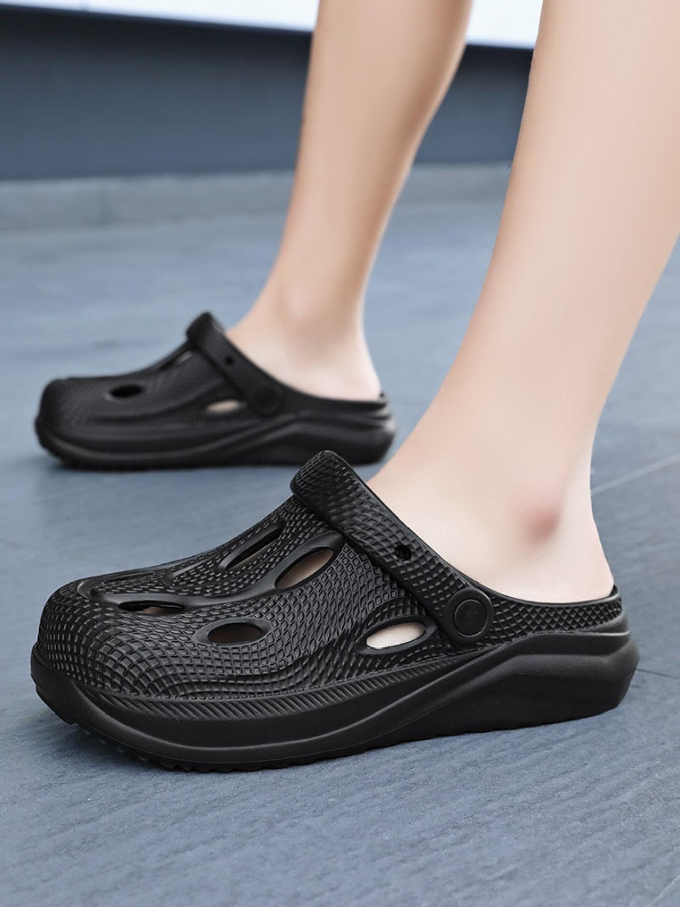 New Summer Style for Men, Casual Clogs for Students, Ultra-light, Soft and Elastic, Breathable, Dual-use for Beach and Bathroom, Wear-resistant, Non-slip, Two-way Wearable Closed-toe Sandals