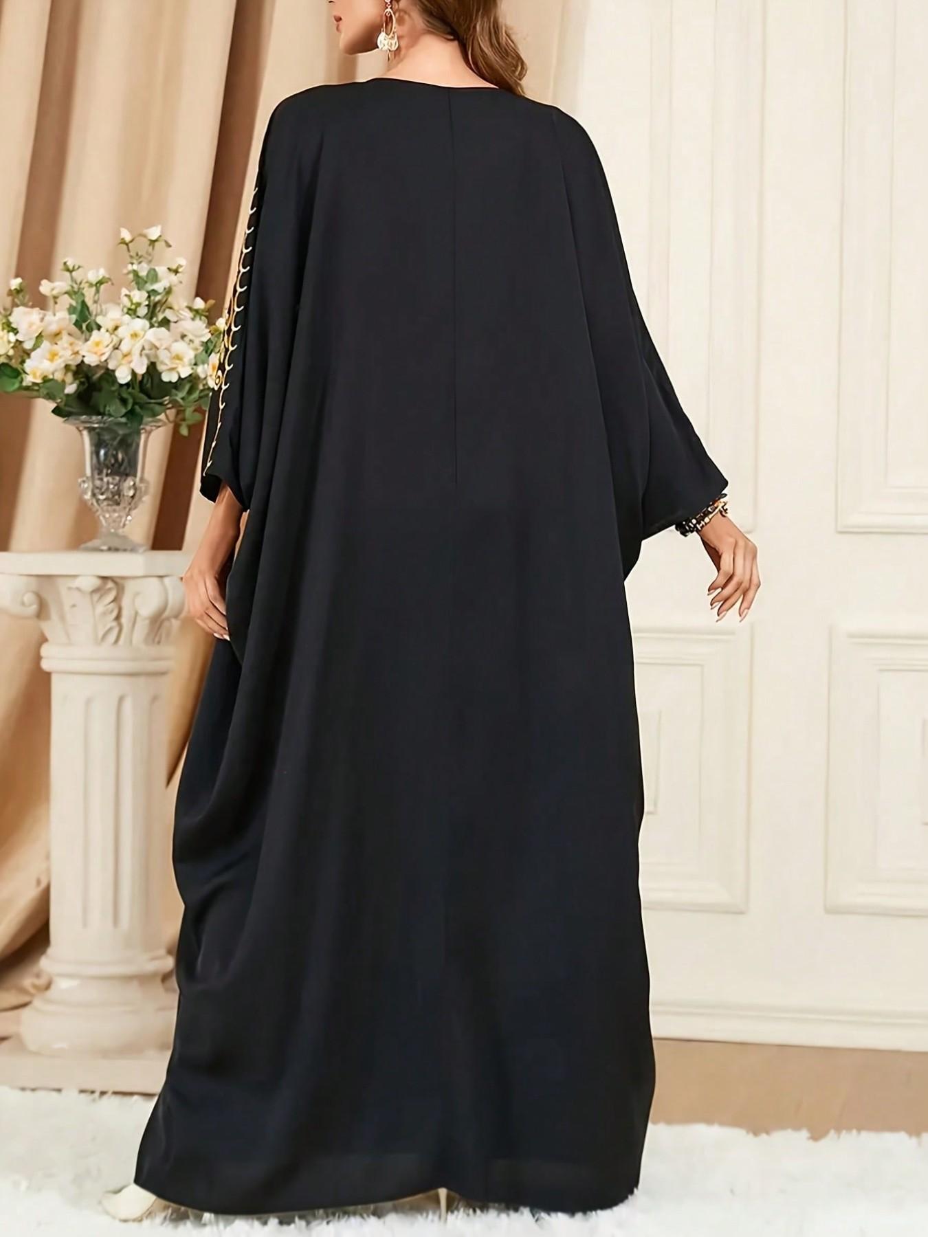 Women's Long Robe, Elegant Islamic Clothing, Batwing Sleeves, Fringe Detailing, Flowy Design, Ideal for Ramadan & Eid, Comfortable Loose Fit, Islamic Muslim Clothing