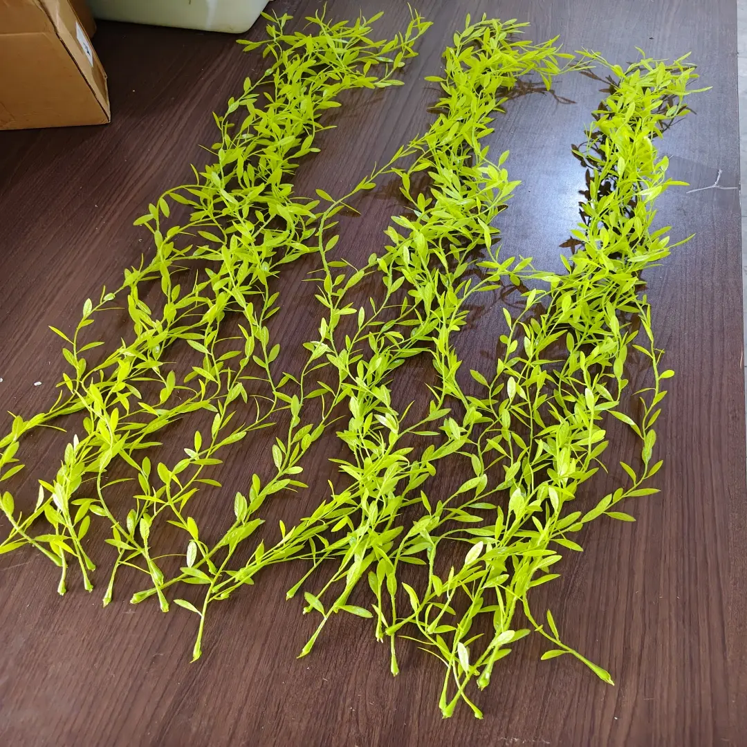 Artificial Hanging Vines Fake Weeping Willow Leaves Decor  Artificial Vines Greenery Garland for Wedding Party Backdrop Wall Decor Garden Patio Backyard (Fruit Green)