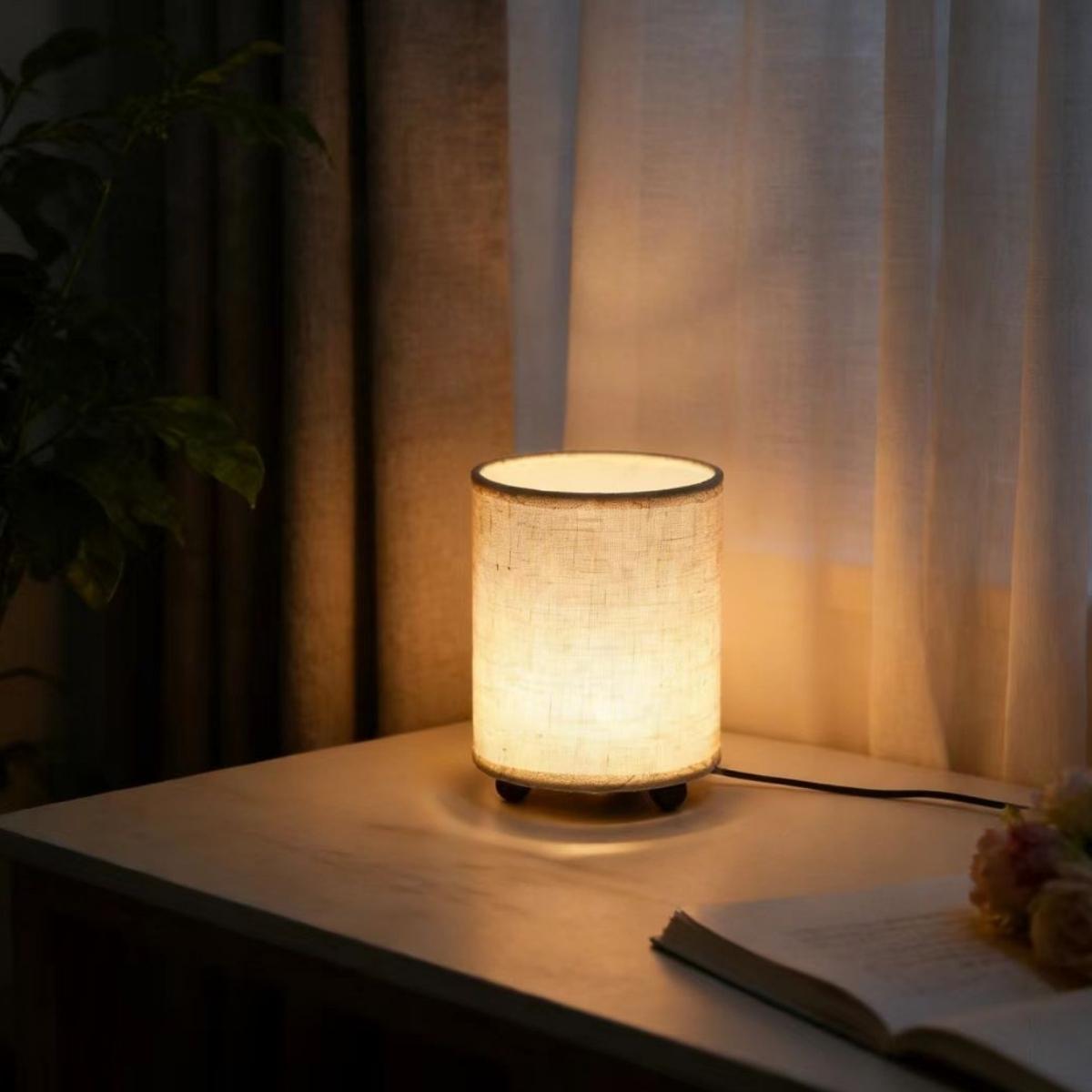 Small Bedside Lamp, Bohemian Style Living Room Table Lamp, USB Powered Night Light, Linen & Floral Cloth Shade, Metal Base, Kids' Room Decor