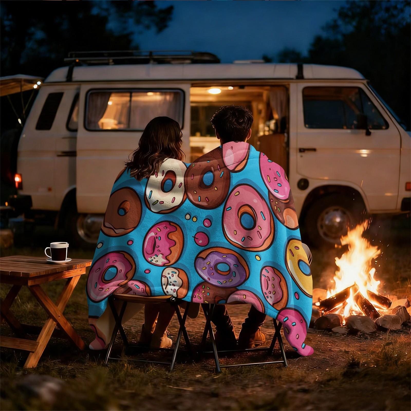 Colorful Donut Print Flannel Throw Blanket, Soft Warm Cozy Fleece Blanket for Couch Bed Sofa, Cute Cartoon Doughnut Decorative Blanket, All Season Plush Blanket, Perfect Gift Blanket for Home Decor, Travel, Nap, All Ages