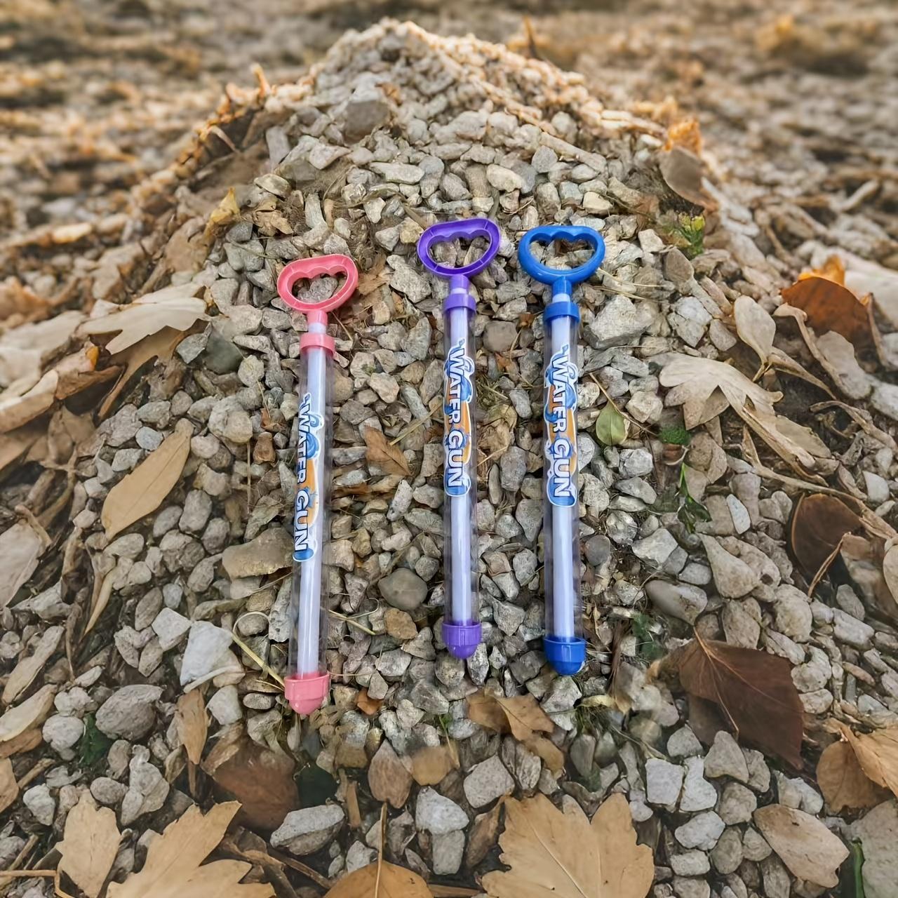3 water guns with long handles - in bright mixed colors, made of durable PP material, suitable for outdoor water balloon fights, beaches, camping and summer parties - suitable for children over 3 years old