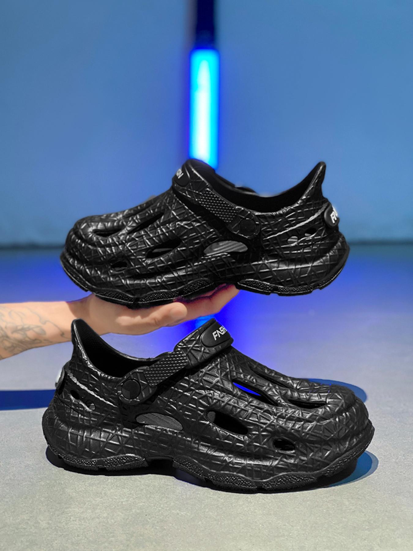 Unisex Black Textured Clogs: Dual-Wear Toe-Cap, Summer Outdoor Beach Slides