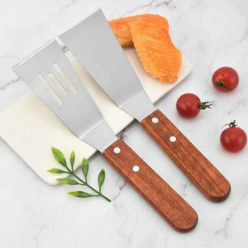 Stainless Steel Cake Spatula with Wooden Handle, BBQ Grill Tool, Ideal for Cast Iron Pans, Grills, and Baking, Cooking Utensil