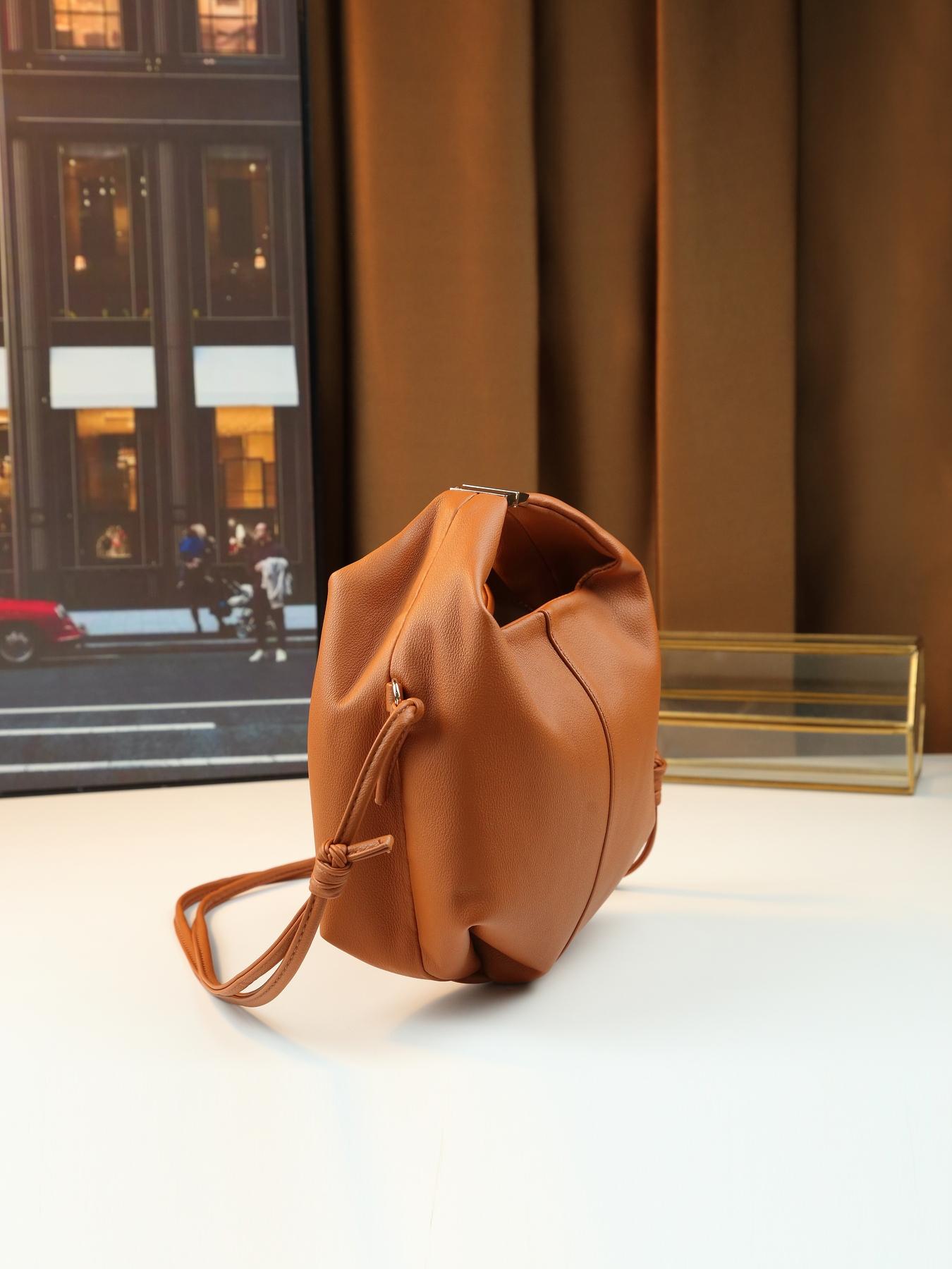 Niche design simple solid color bento bag lychee pattern going out leisure Fashionable Evening Bag shoulder messenger bag dinner bag