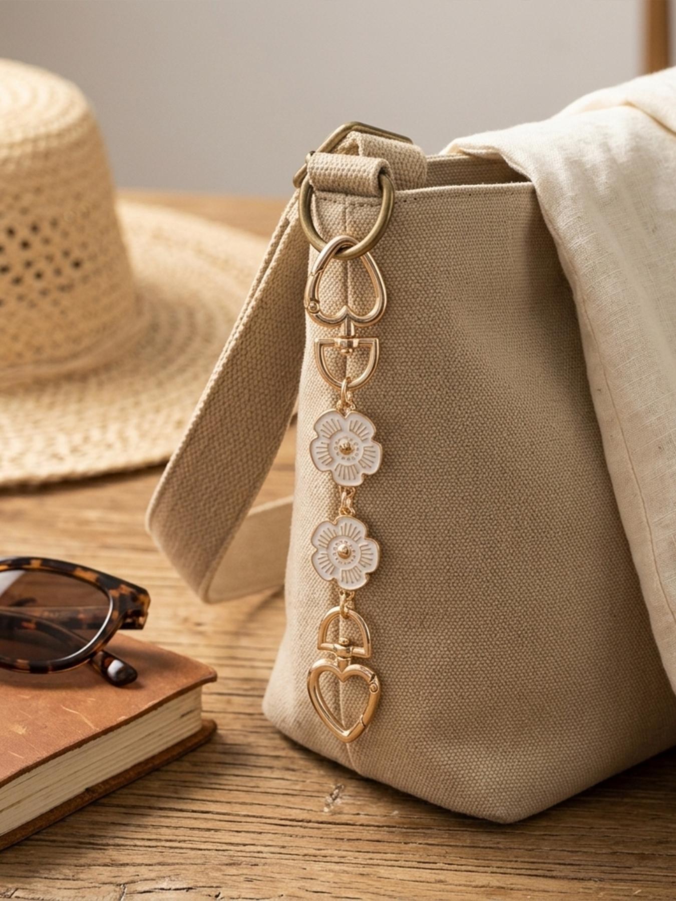 French Elegant Flower Bag Chain Extender, Luxury Heart Clasp Handbag Charm, Aesthetic Vintage Flower Keychain Accessory, Perfect Birthday Christmas Valentine's Day Gift for Women Girls, Trendy Bag Decor for Tote Backpack