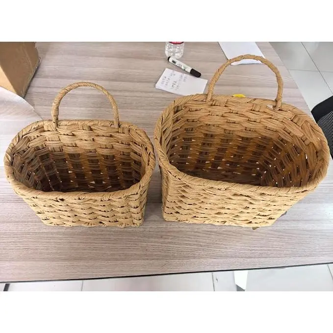 Set of 2 Wicker Hanging Wall Baskets, Handwoven Water Hyacinth Organizer for Front Door Decor, Mail Holder & Flower Basket for Wall Storage
