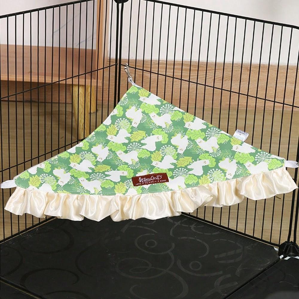 1pc Ruffled Edge Small Pet Hammock with Printing Patterns, Small Pet Sleeping Bed Hanging Triangular Bed with Hooks, Cozy Resting Nest Guinea Pig Bed for Guinea, Hamsters & Other Small Pets