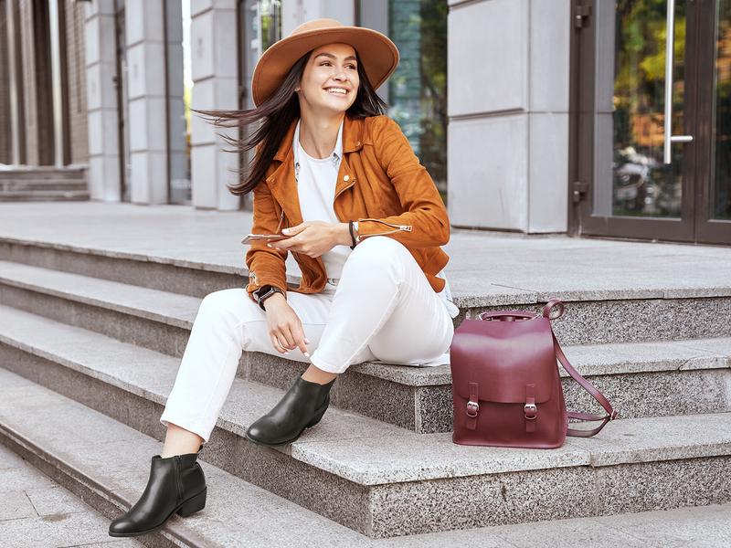 Women's Chef Chelsea Ankle Booties Low Heel Side Zip Walking Footwear Classic Stylish PU Leather Black or Brown for Bedroom Use Fashionable