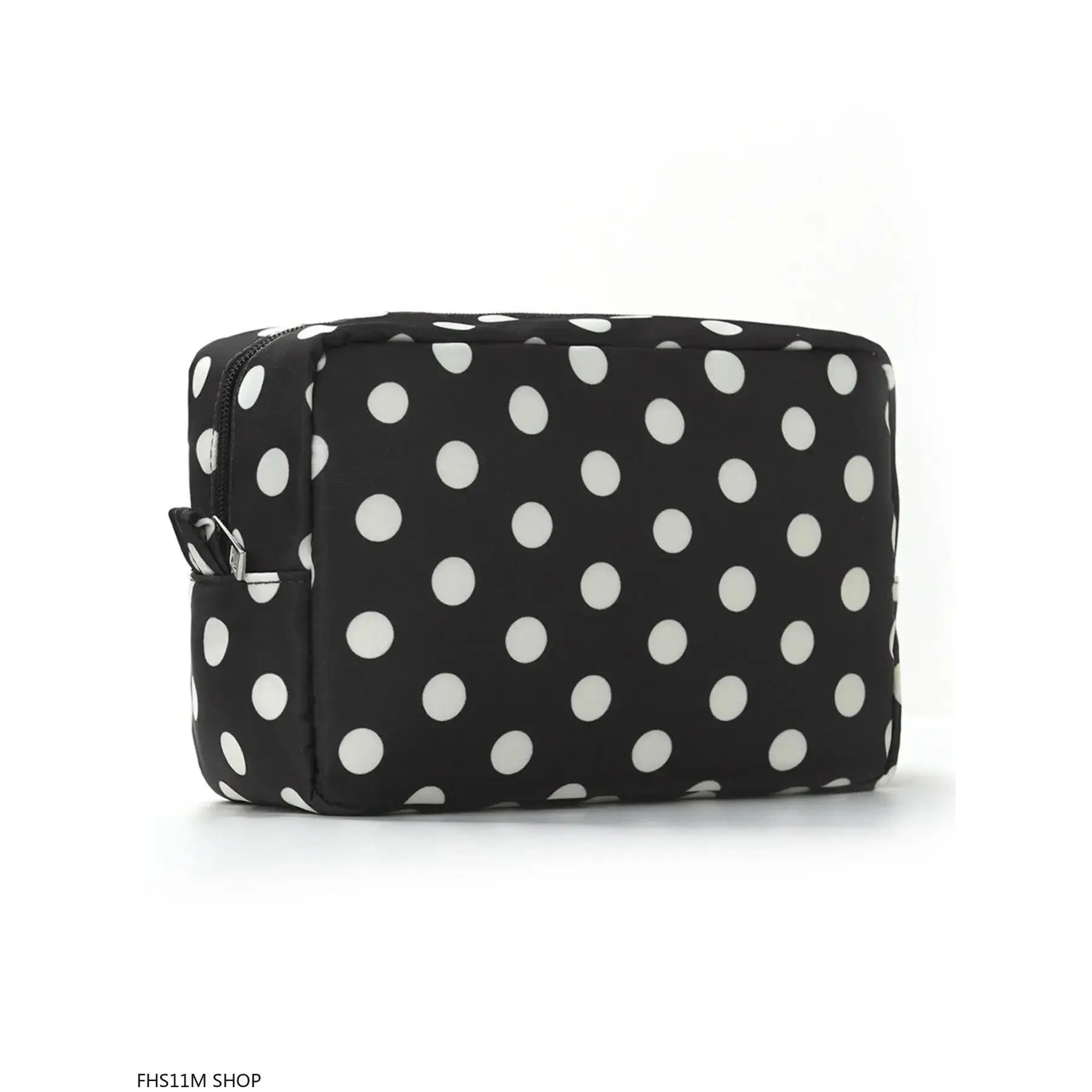 Polka Dot Makeup Bag with Zipper Closure, Large-Capacity Travel Cosmetic Organizer for Toiletries, Skincare, Makeup Products, Girly Feminine Items, Teen Girl Gifts, Travel Cosmetic Bags, Polyester