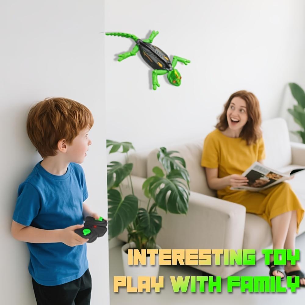 Festival Gift RC Climbing Robot Toy, Rechargeable Lizard Cockroach Toy, Wall Climber, Dual Mode Floor and Wall Driving, Durable Structure