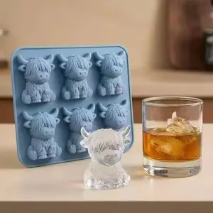 Mini Highland Cow Ice Cube Mold, Cute Silicone Ice Tray, Durable and Reusable, Perfect for Home Use, Easy to Clean, Fun Design