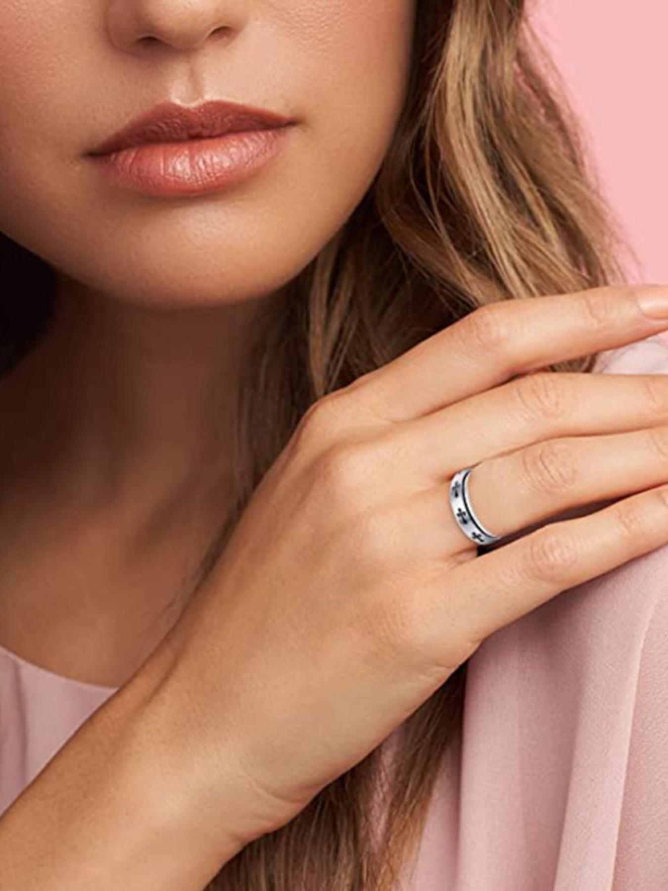 Rotatable Cross Ring for Men, Vintage Stress Relief Ring, Hip Hop Ring for Men and Women, Perfect Gift for Friends and Partners