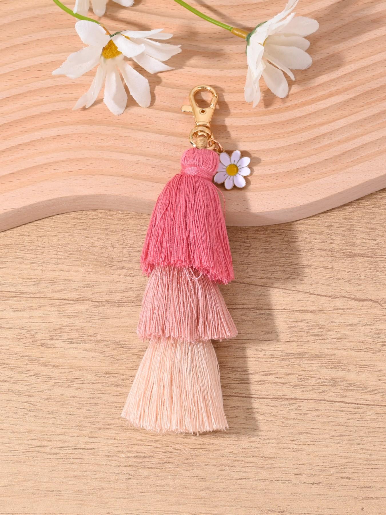 Boho Style Colorful Daisy Fringe Keychain, Fashion Accessory for Bags, Earphone Cases, Phone Covers, Car Decor, Gift for Holidays
