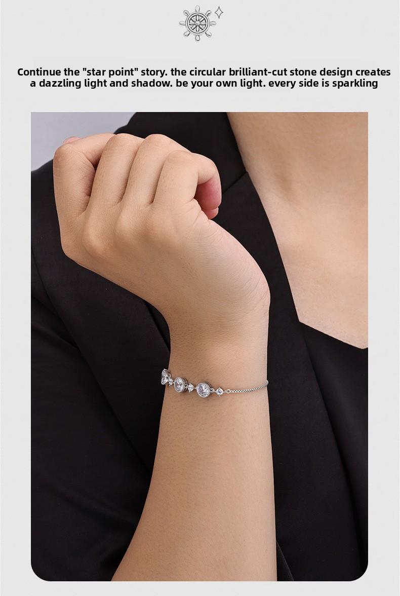 Light luxury style exquisite high-end champagne gold round zircon bracelet, new niche fashion women's hand accessory with pull-string design