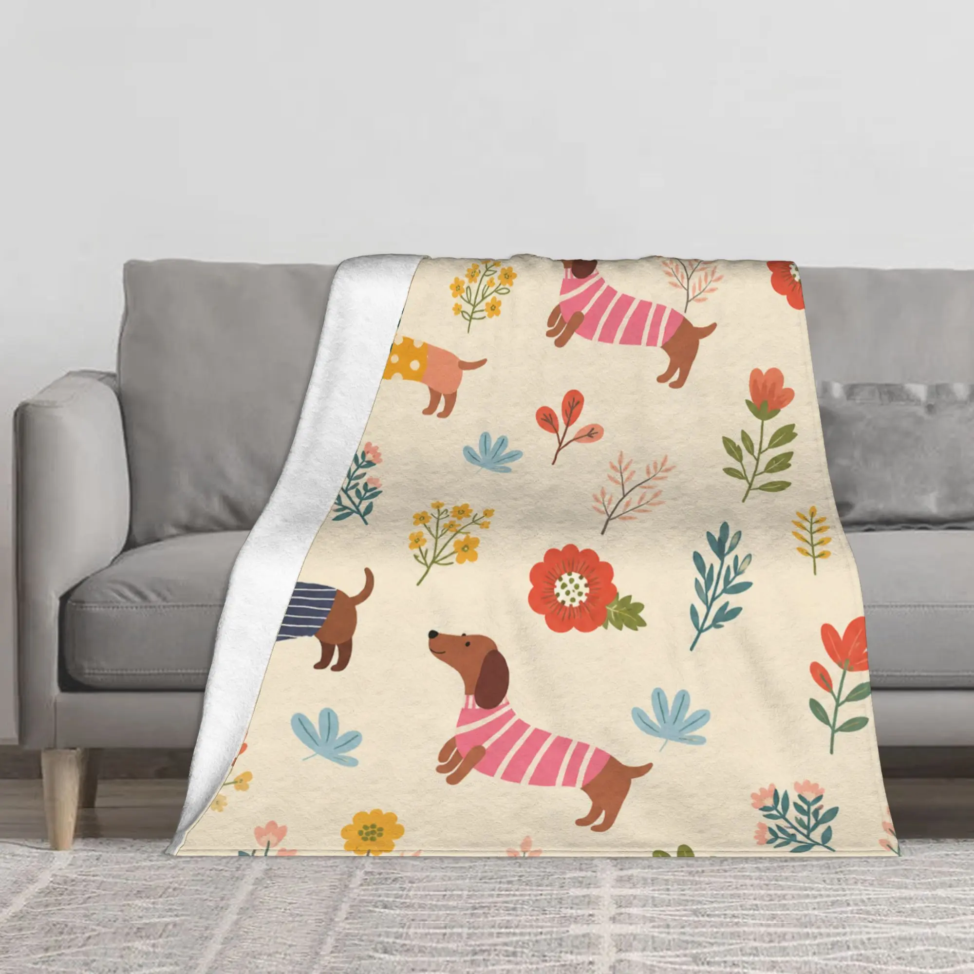Dachshund Throw Blanket, 280GSM Soft Flannel Fleece Blanket Featuring Cute Sausage Dog in Sweaters and Floral Pattern, Cozy Plush Decorative Blanket for Sofa, Couch, Bed and Living Room