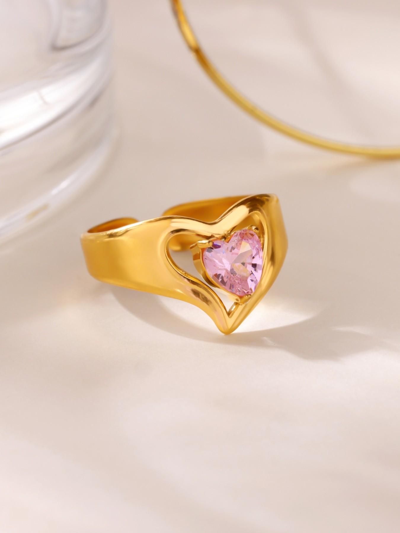 Luxurious Zircon Heart Ring for Women, Stainless Steel Wedding Ring, Fashionable Waterproof Jewelry, Perfect Gift for All Occasions