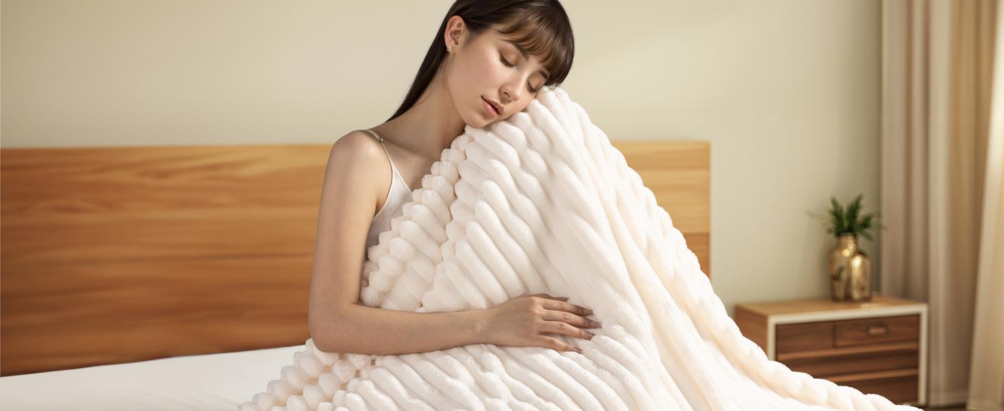 Flannel Fleece Blanket - Soft, Solid Color, Lightweight, Natural Multi-Color, King Size, Gifts Women & Girls, Ideal for Bed, Couch, All Seasons, Decor