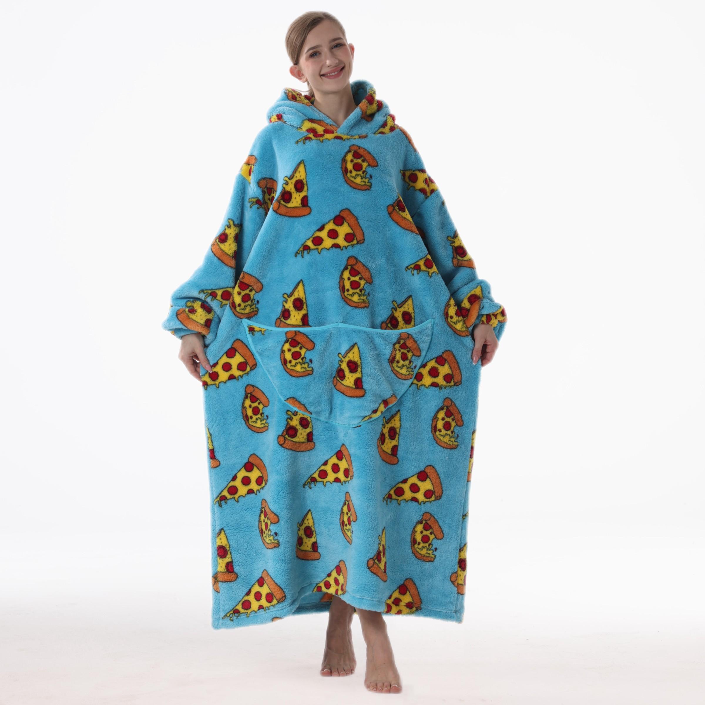 Pizza Pattern Oversized Wearable Blanket Sweatshirt, Soft Flannel Wrap, Unisex Comfortable Bathrobe, Fun Print Design