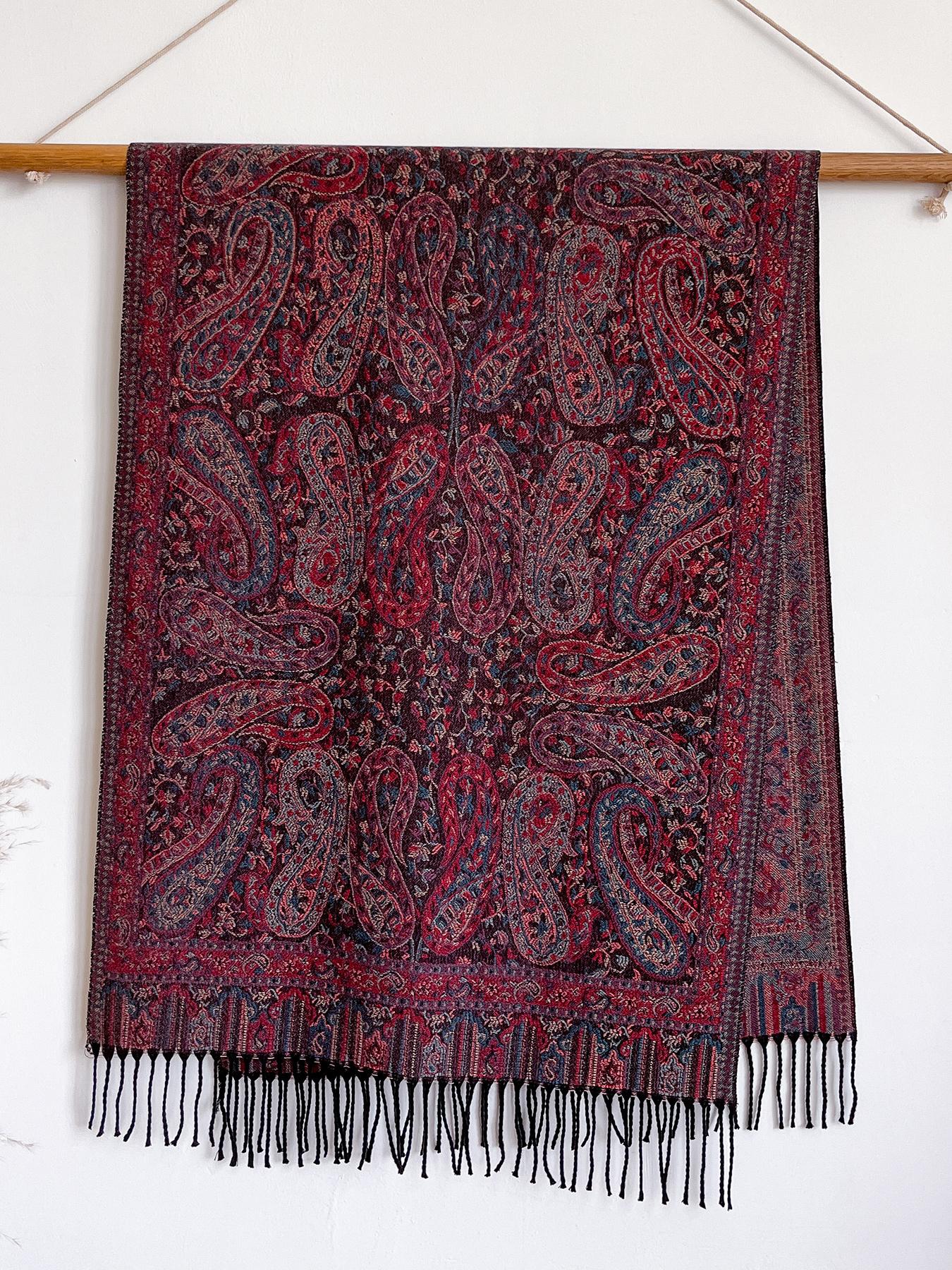 Women's Boho Style Paisley Print Scarf, Fall Winter Woven Fabric, Fitted Design, Soft Warm Accessory for Daily Wear & Modern Fashion