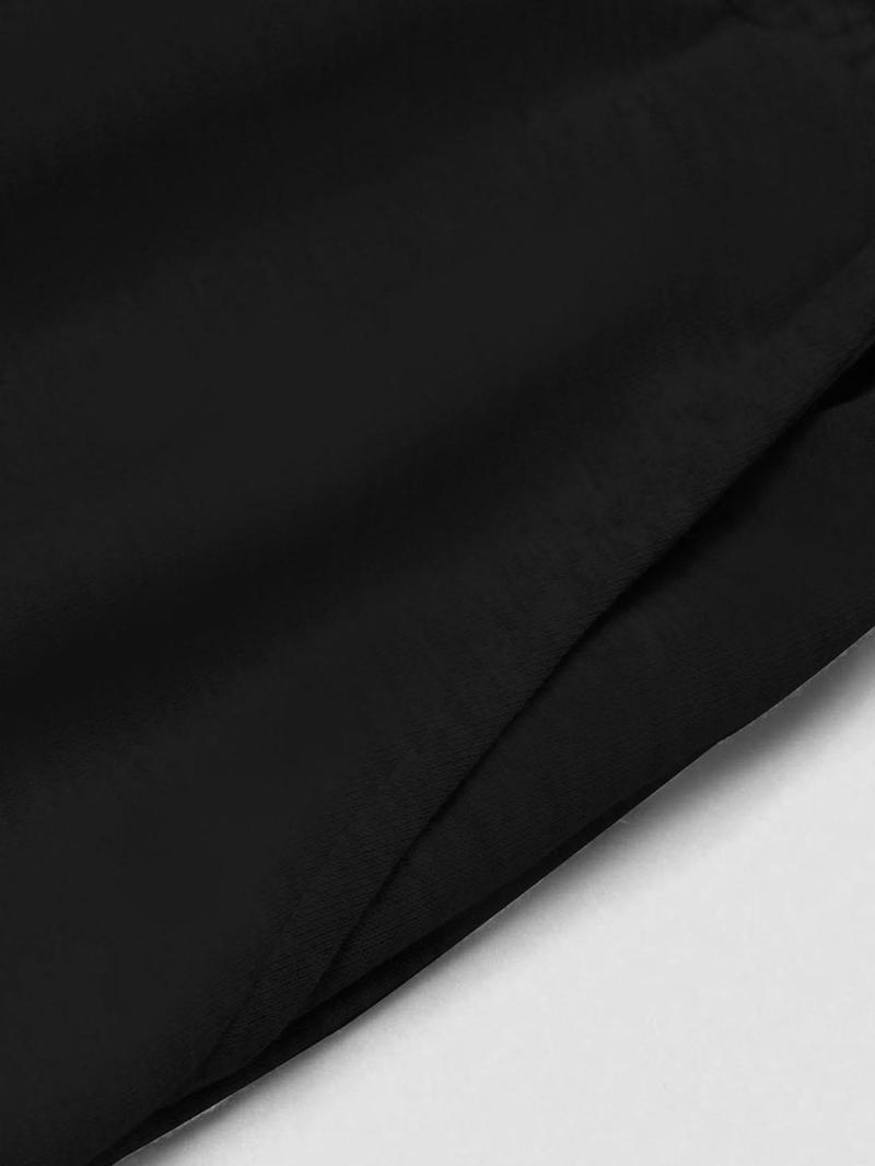 A teenage girl's off-shoulder top and wide-leg casual trousers; a loose-fitting, oversized casual long-sleeved top with a letter print paired with loose-fitting drawstring trousers; soft, suitable for women, and versatile.