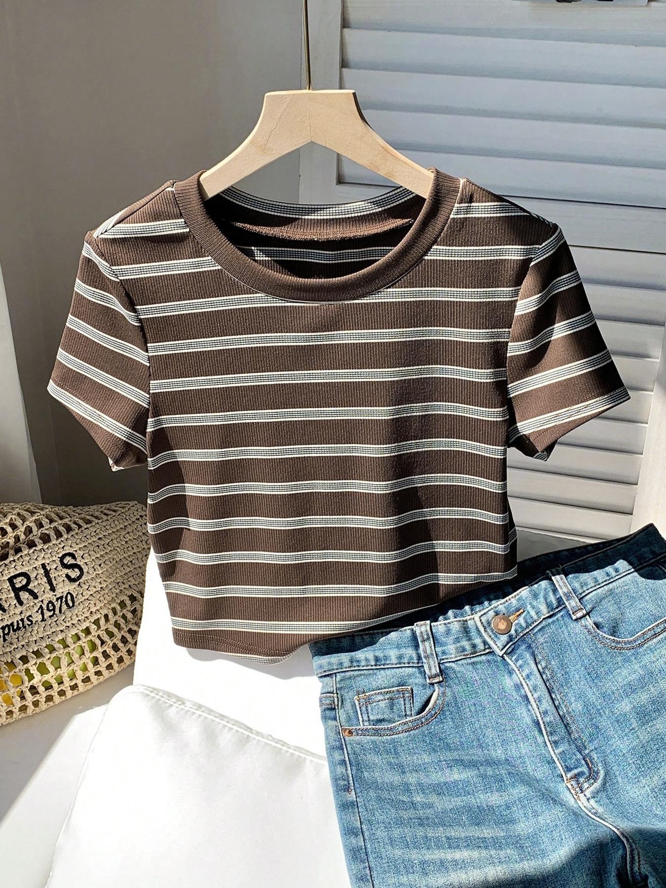 1 Piece Striped Slim Fitted Cropped Top | Sweet Cool  Aesthetic | Crew Neck Short Sleeve + Stretchy Ribbed Design | Perfect for Girls' Shopping Spree / Café Photo Ops