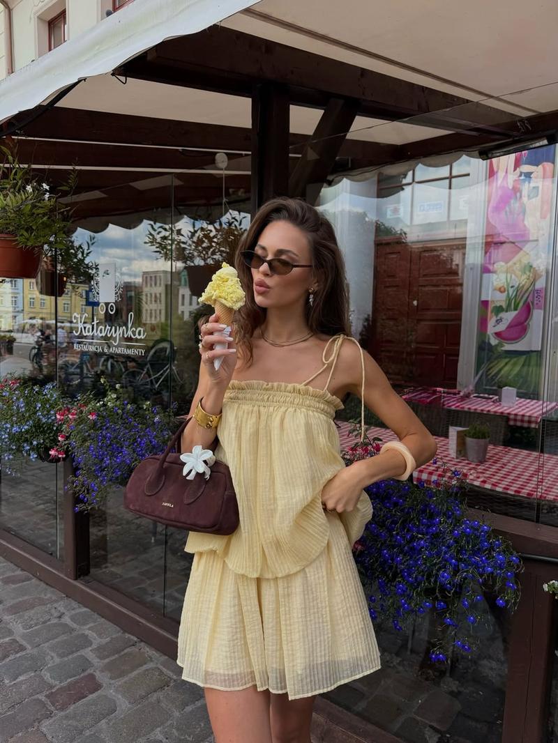 Sweet Date Elegant Vacation Style Thin Strap Crop Top Skirt Two-Piece Set, Sleeveless Loose-Fitting H-Type