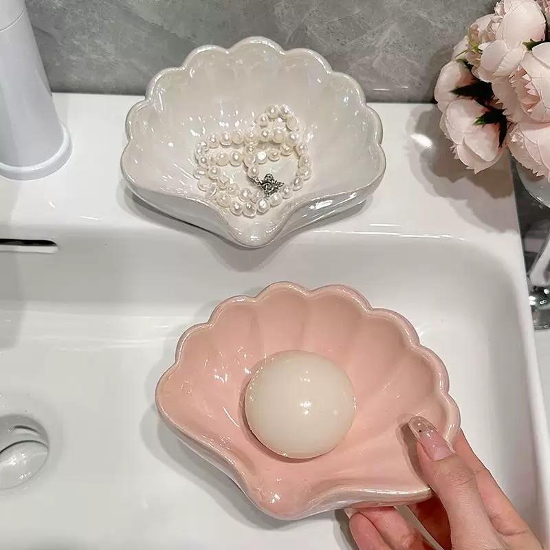 Shell-Shaped Ceramic Soap Dish & Jewelry Tray, Elegant Bathroom Accessory, Perfect for Storing Soaps, Rings, Earrings, Ideal Gift for Women