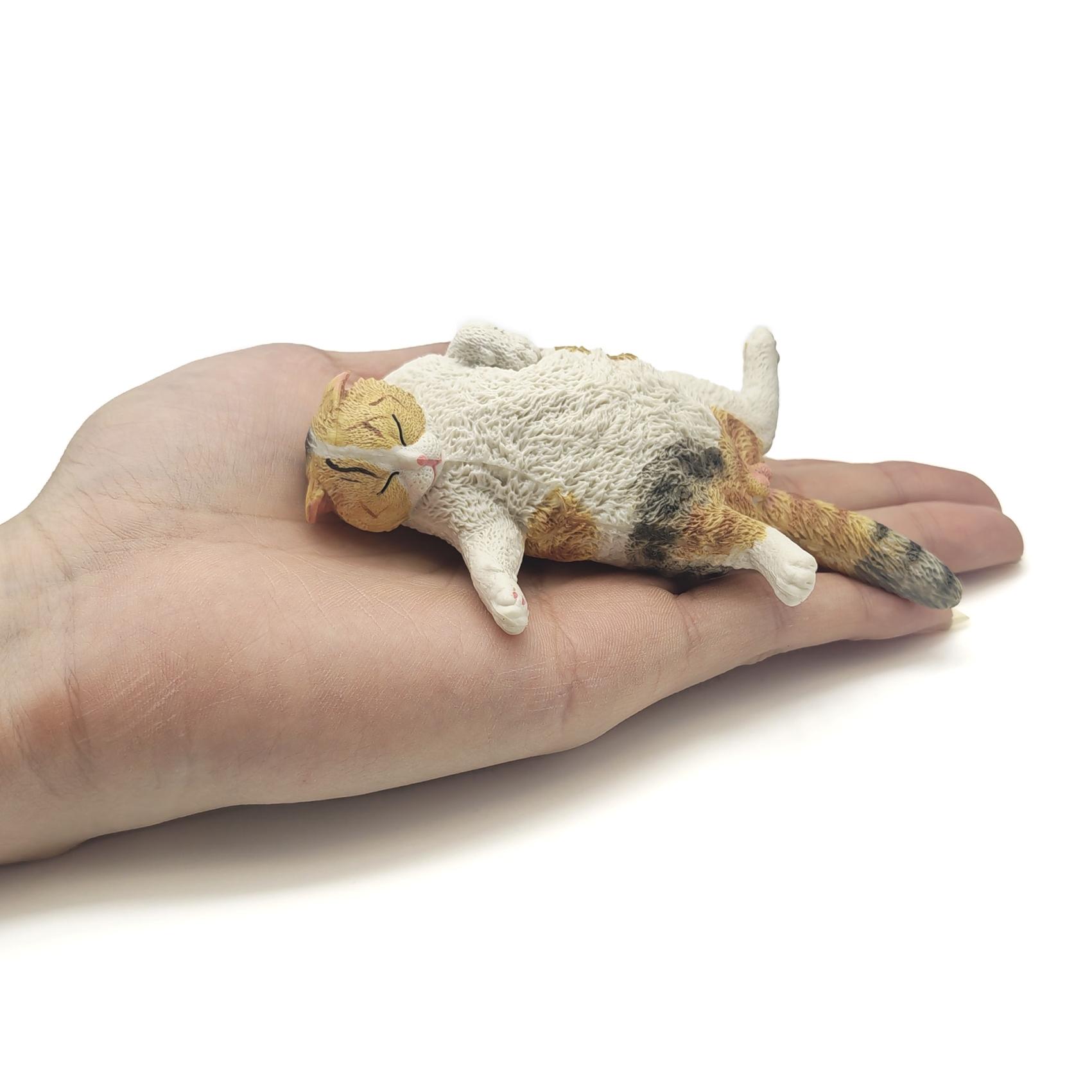 Simulated Cat Sleeping Pose Model, Sleep Position Cat Statue, Garden Decor, Office Placement, Desktop Decoration, Bonsai Ornament, Mini Animal Park Scene