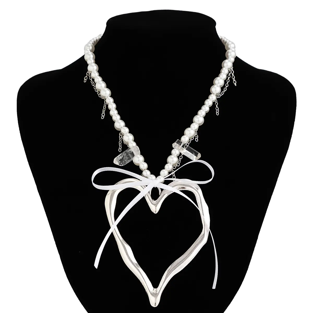 Pearl Necklace for Women with Heart Pendant, Cute Layered Chain Jewelry, Dainty White Pearl Choker Necklace, Coquette Aesthetic Y2K Fashion Accessories, Romantic Jewelry Gift for Girls, Date Night Party Everyday Wear