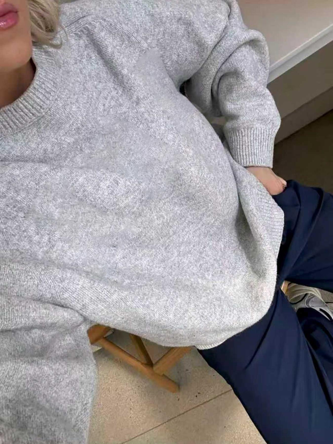 Women's Loose-Fitting Casual Knit Sweater, Soft Round Neck Long Sleeve Pullover, Simple Comfortable Solid Color Fashion Top