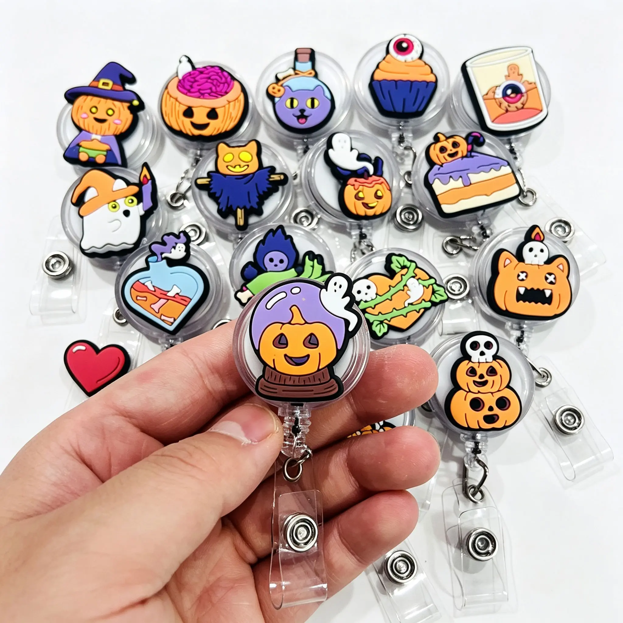 16pcs Cute Spooky Halloween Retractable Badge Reel, Horror Pumpkin Ghost Brain Eyeball Witch Cat Acrylic ID Badge Clip, Novelty Holiday Gift, Retractable Badge Holder