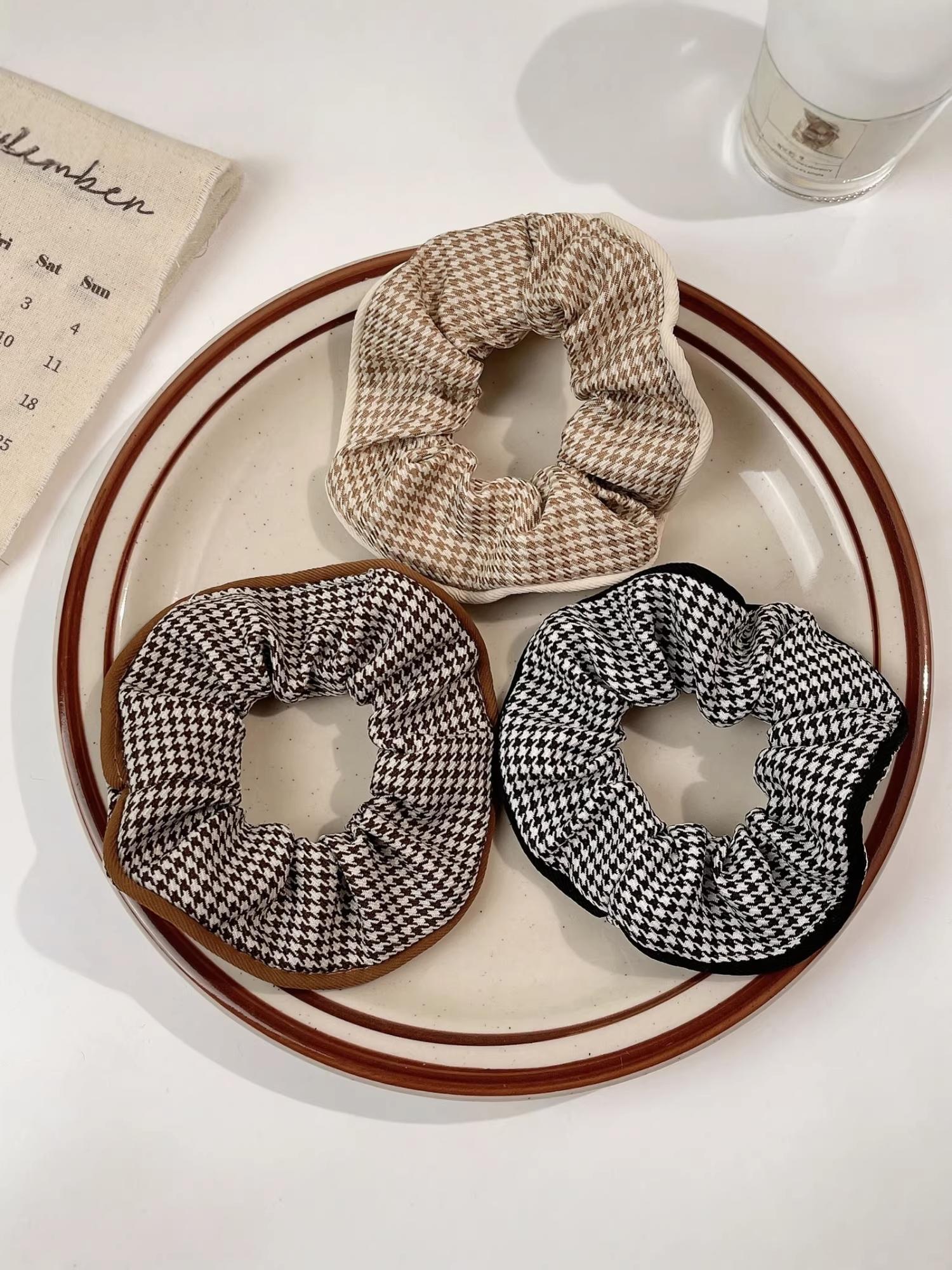 2-Pack High-End Plaid Hair Ties, Elegant and Versatile, Perfect for All Seasons, Korean Style, Enhance Your Hairstyles