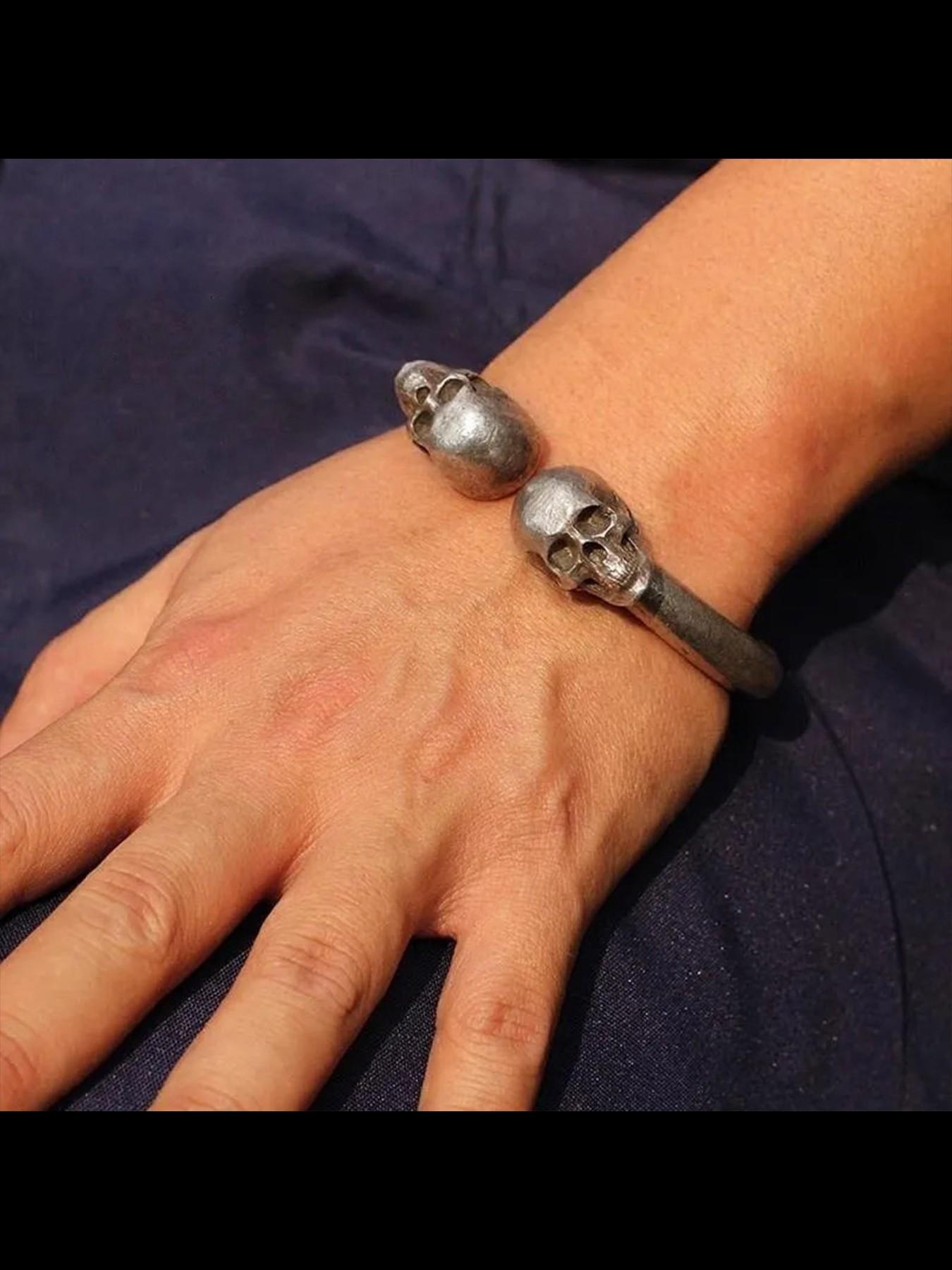 Skull Bone Bracelet, Unique Cool Style, High-End Look, Masculine Ring for Men, Bold Accessory, Fashion Jewelry