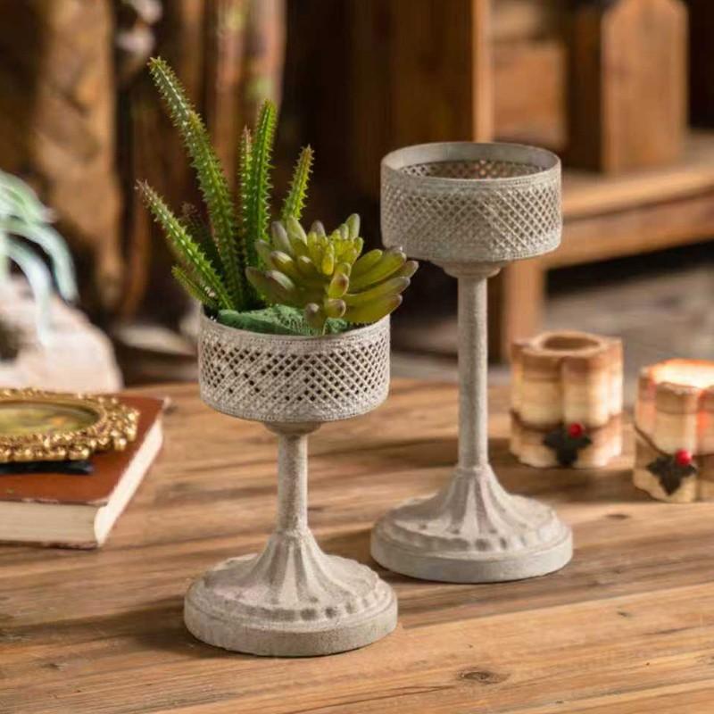 Vintage Distressed Candle Holder, American Industrial-Style Romantic Dinner Decor, Creative Decoration Item, Perfect for Candlelight Dinners